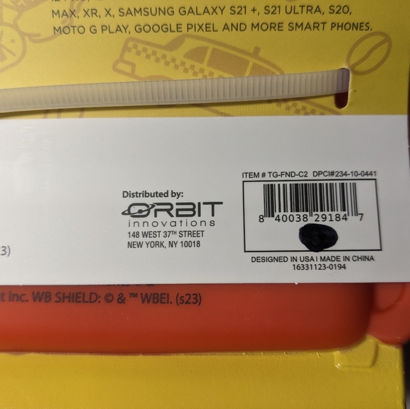 NEW- FRIENDS Sofa Cell Phone Stand Cell Phone Organization Compatible w/ iPhones - Picture 6 of 7